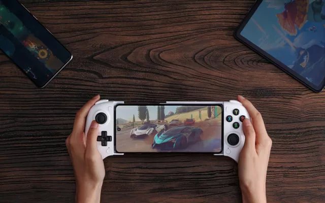 8BitDo 얼티밋 모바일 게이밍 컨트롤러 이미지입니다.