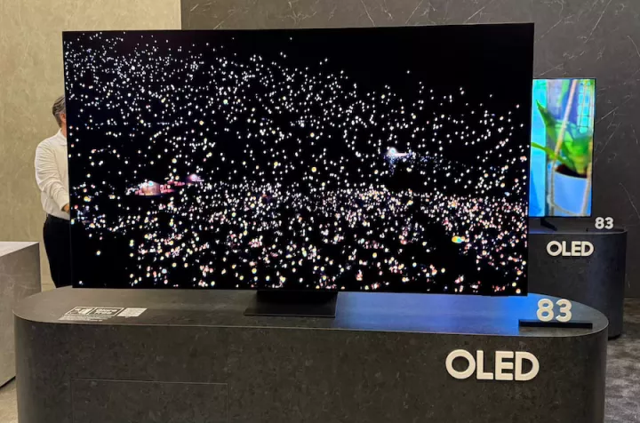 CES 2025에서 삼성 S95F 83인치 OLED TV