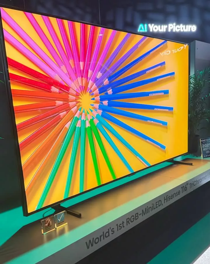 CES 2025에서 Hisense 116인치 RGB MiniLED TriChroma TV