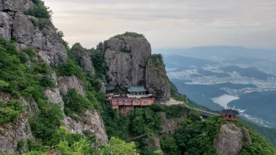 구미 금오산 약사암