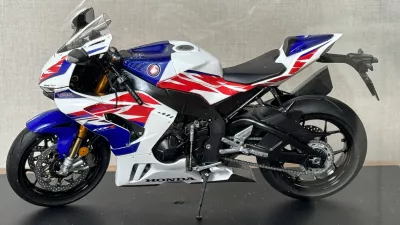 혼다 CBR1000RR-R fireblade sp 30주년 기념 모델